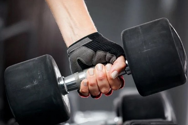 کار باوزنه در ورزشکاران باعث پارگی لابروم شانه